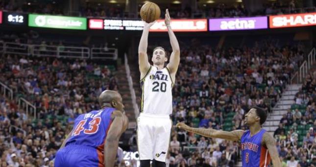 近球队与球 近球队与球