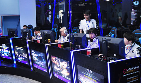 仅激励着更 仅激励着更